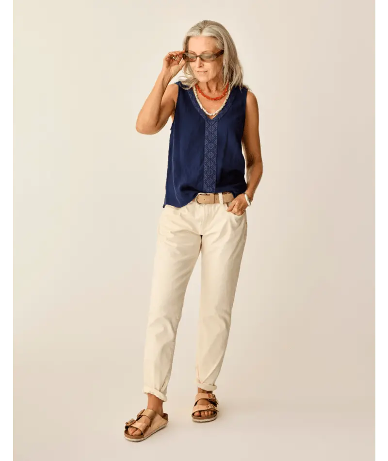 Carve Designs Kayla Gauze Sleeveless Top – Navy 1