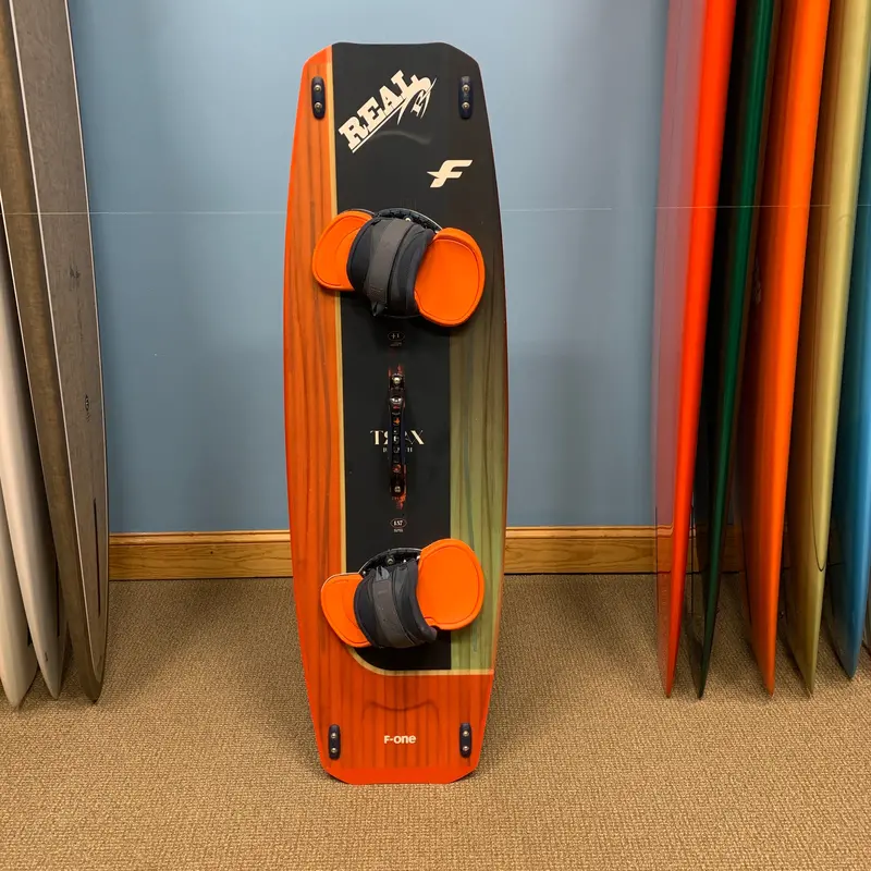 Gently Used F-One Trax Hrd Lt Kiteboard – 137 Cm, With Binding System 1