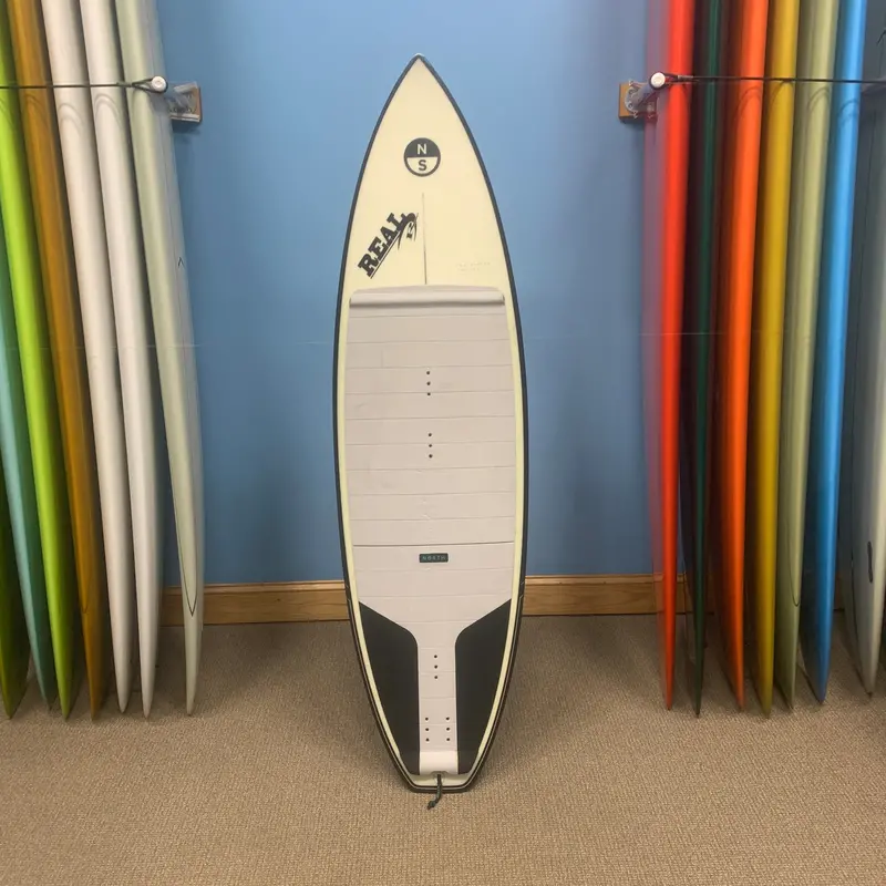 Pre-Owned 2024 North Charge Pro Kitesurf Board – 5'9" 1