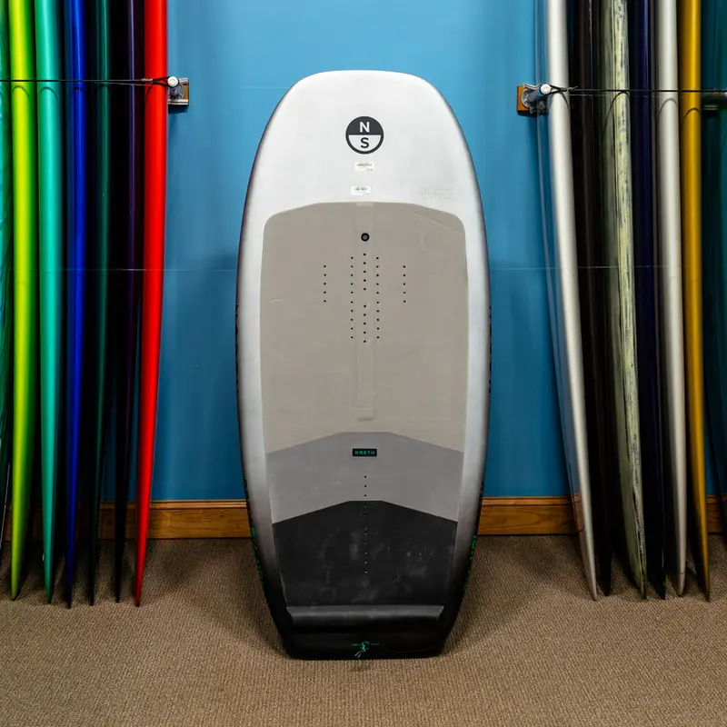Pre-Owned 2024 North Seek Titanium Foilboard – 5'6" 1