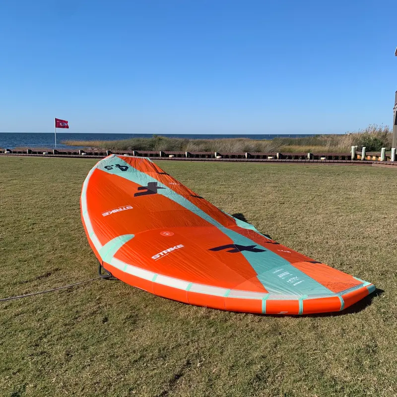 Pre-Owned F-One Strike V4 4.5M Wing In Flame Mint 1