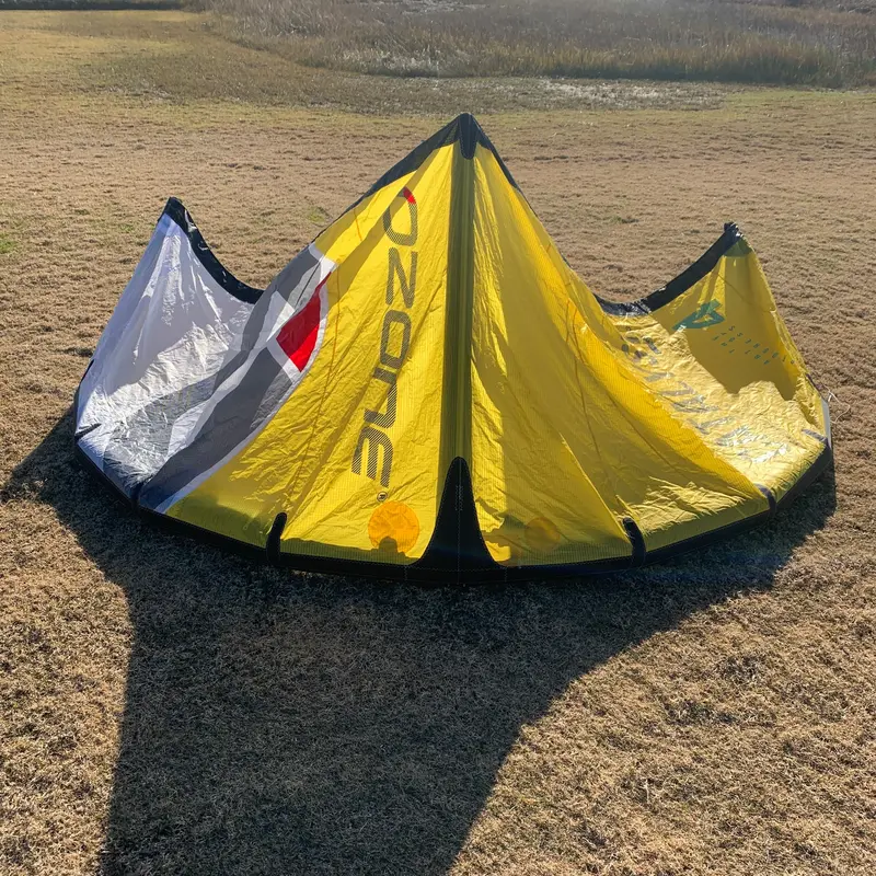Pre-Owned Ozone Catalyst V3 Kite – Yellow, 4 Square Meters 1
