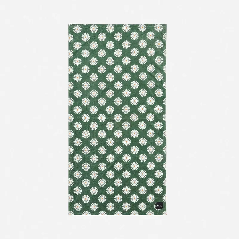 Slowtide Sun-Dazed Beach Towel In Emerald Green 1